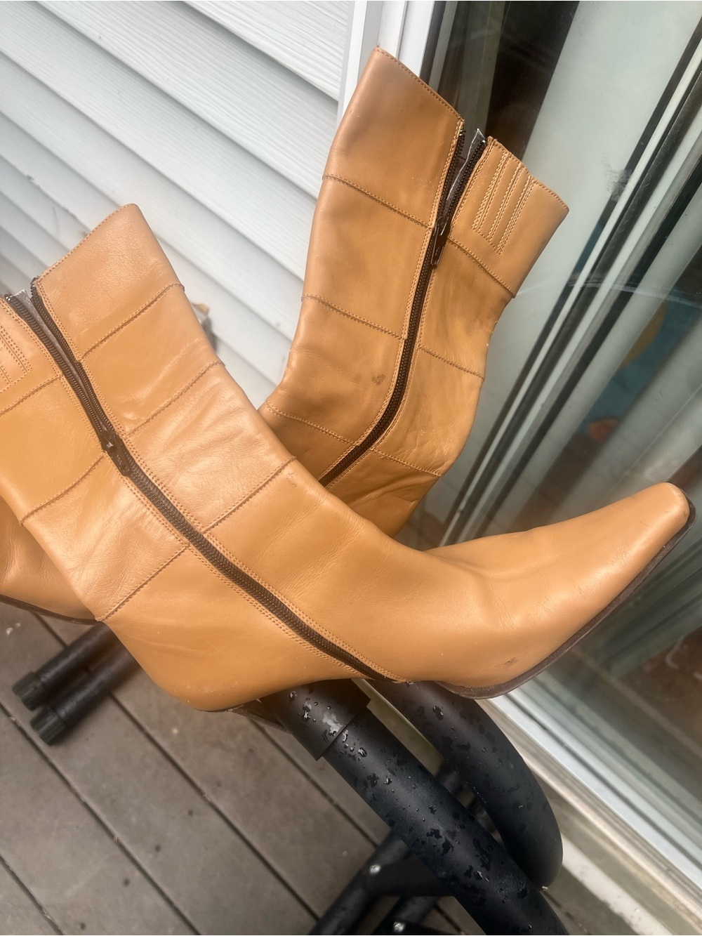 Ladies Italian tan mid calf boot(Used) in tan. European size 40